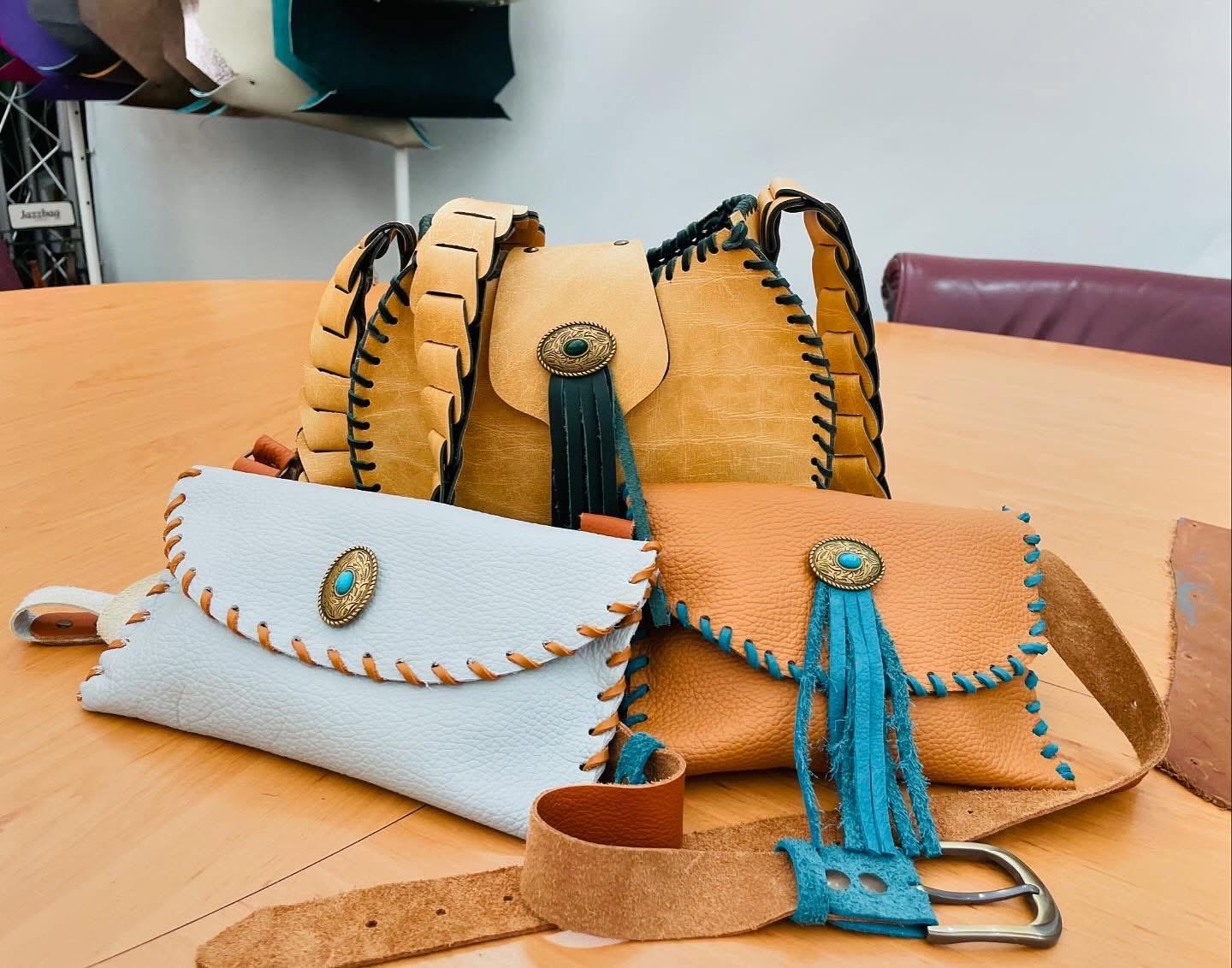 Voorbeelden van tassen gemaakt tijdens een Jazzbag workshop